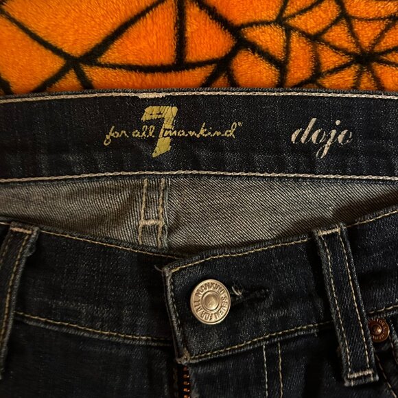 7 Dojo Flare Jeans - Size 28 - Picture 2 of 7